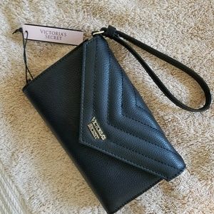 VICTORIA SECRET WRISTLET